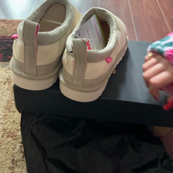 uggs size 9 in beige color new mens - Picture 4 of 5